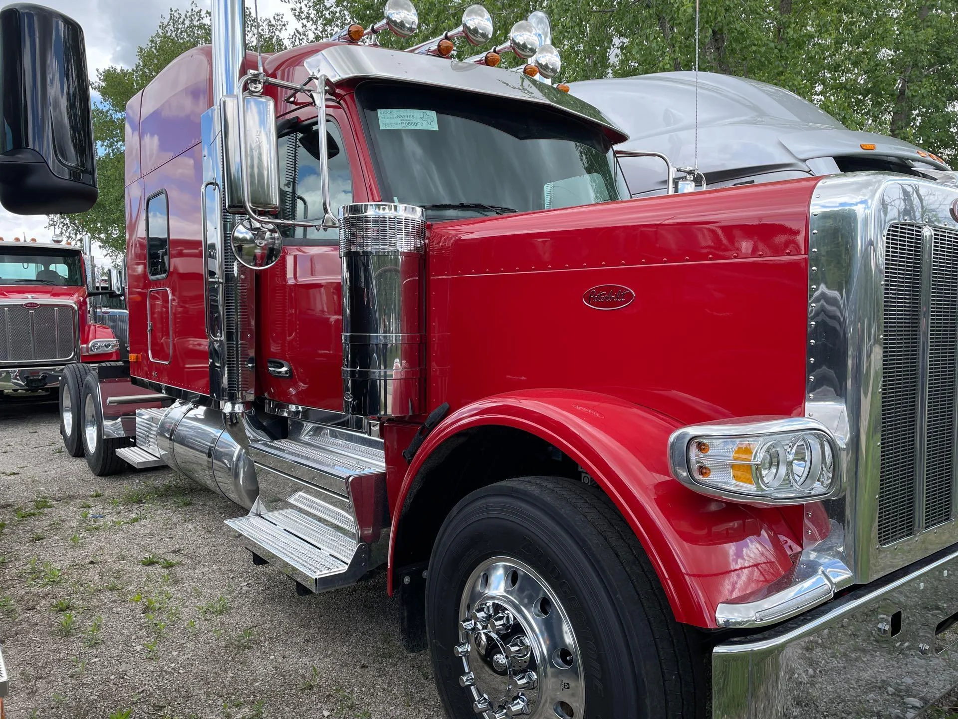2027 Peterbilt 589 in Etna, OH — photo 3