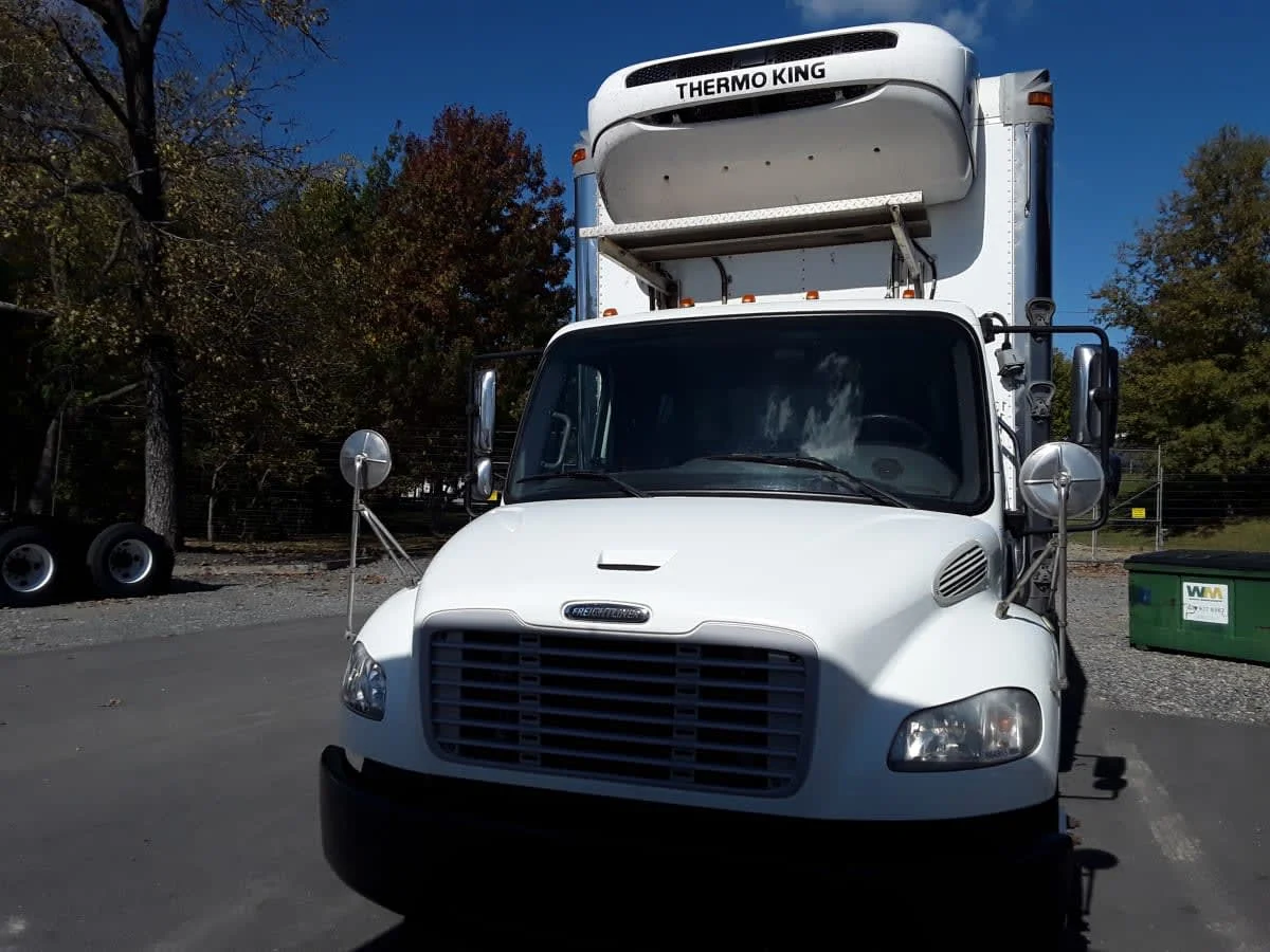2020 Freightliner M2 106 in Charlotte, NC — photo 2