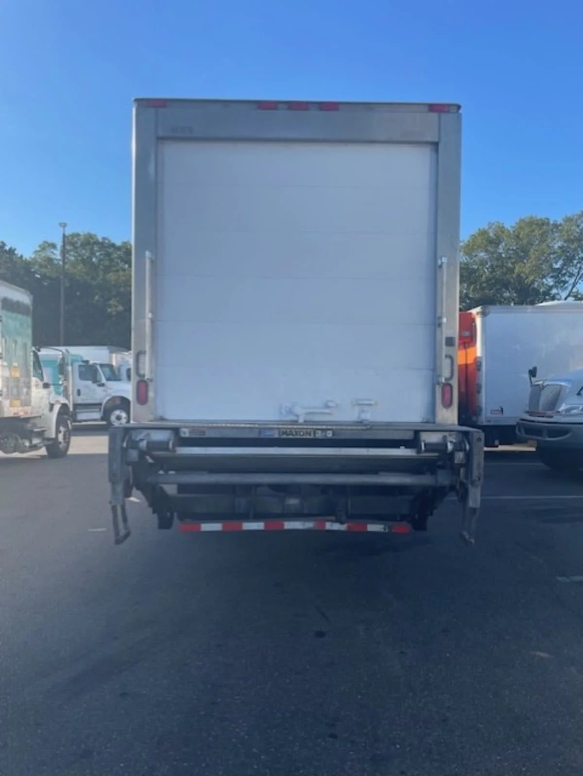 2018 International 4300 - image 5