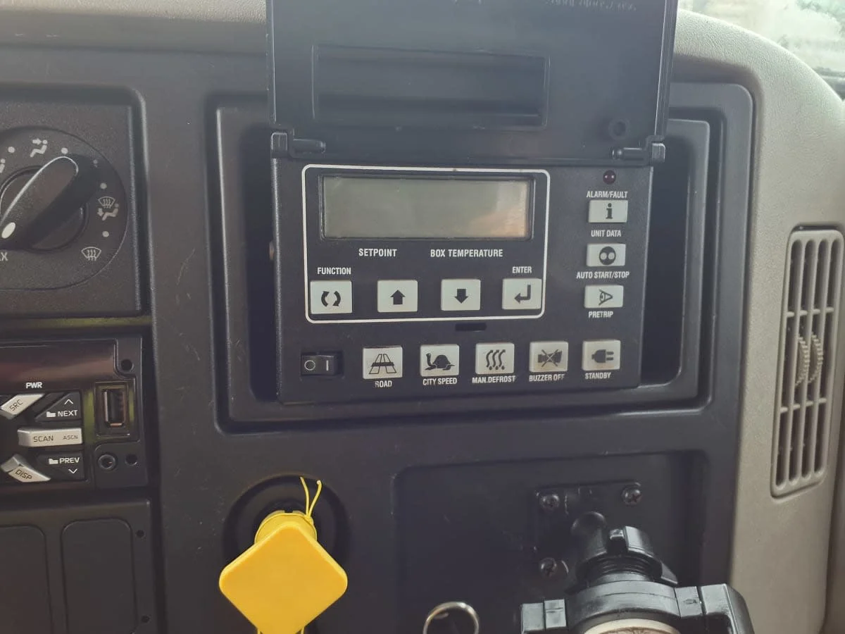 2017 International 4300 - image 7