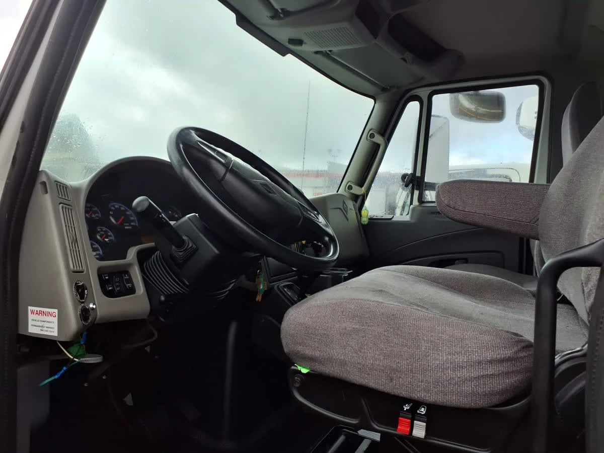 2017 International 4300 in Taylor, MI — photo 8