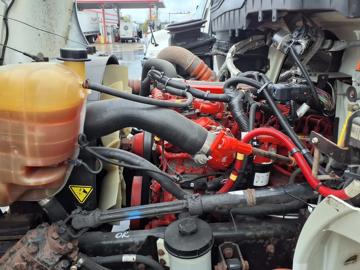 2017 International 4300 - image 10