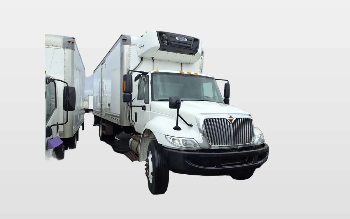 2017 International 4300 - image 1