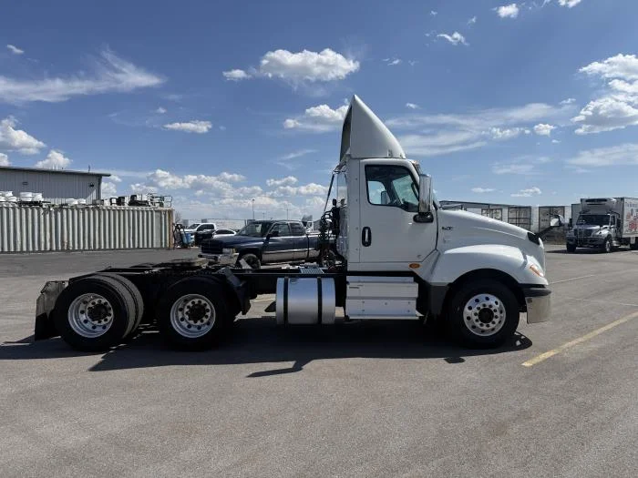 2021 International LT — photo 7