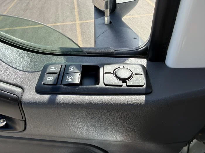 2021 International LT — photo 13