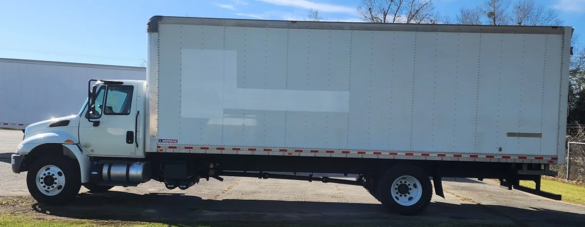 2019 International 4300 - image 3