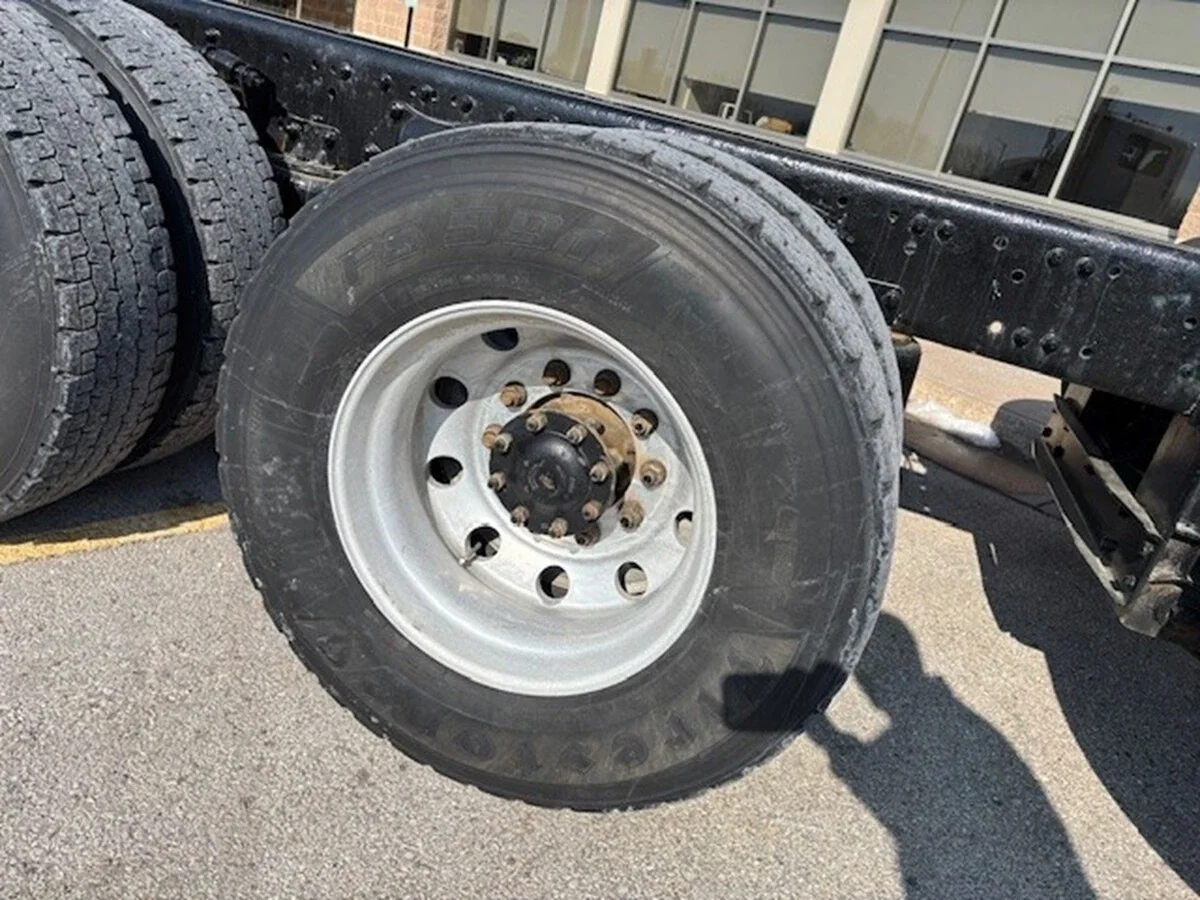 2021 Freightliner 122SD - image 13