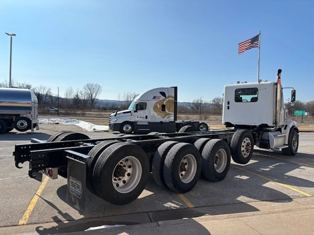 2021 Freightliner 122SD - image 5