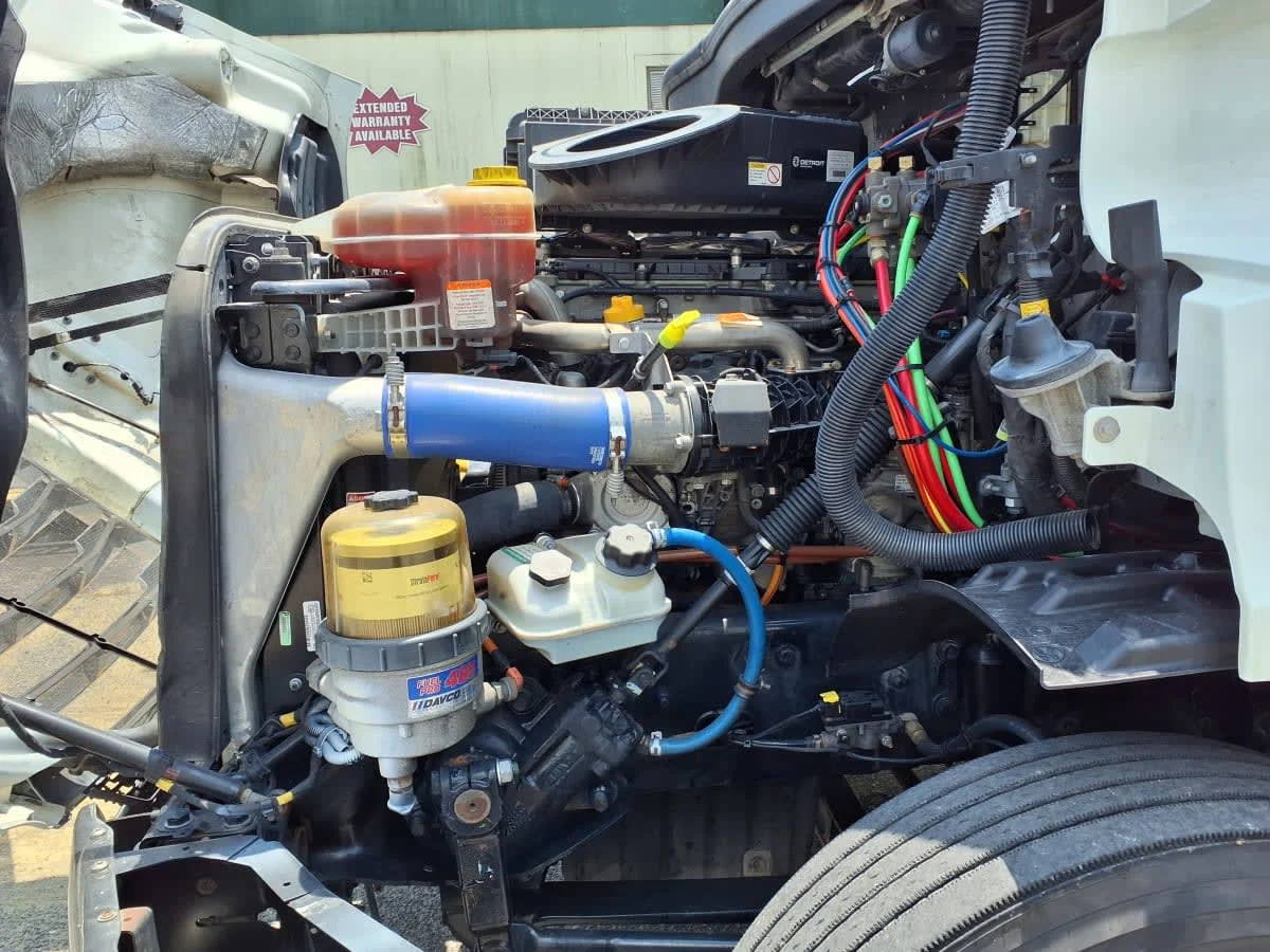 2020 Freightliner Cascadia in Knoxville, TN — photo 8
