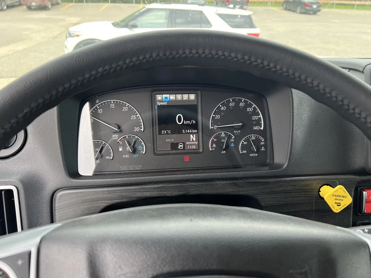 2026 Freightliner M2 112 in Brandon, MB — photo 9