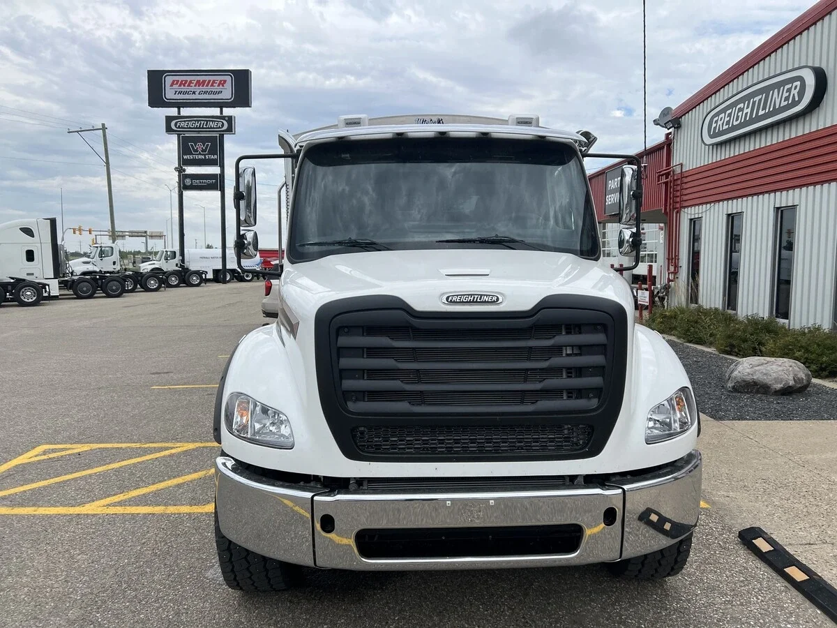 2026 Freightliner M2 112 in Brandon, MB — photo 3