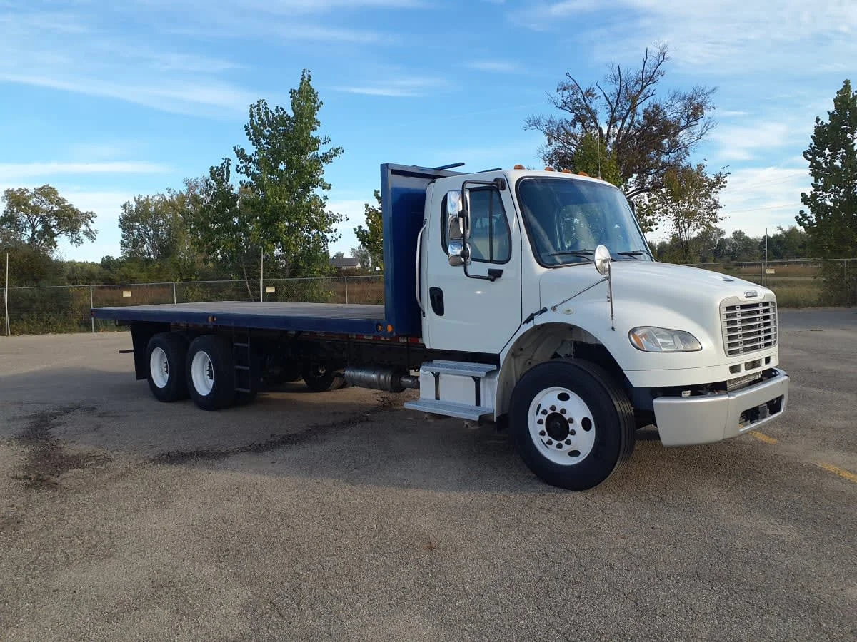 2016 Freightliner M2 106 in Wayland, MI — photo 3