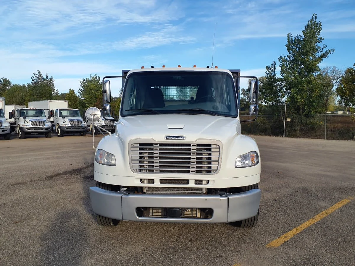 2016 Freightliner M2 106 in Wayland, MI — photo 2