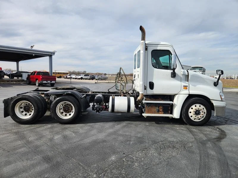 2018 Freightliner Cascadia in Dallas — photo 2