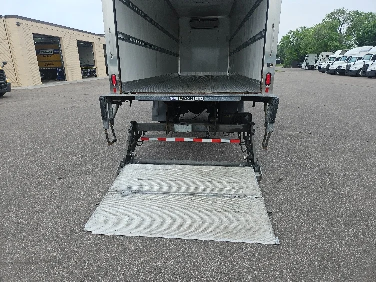 2022 Freightliner eM2 in Brooklyn Park, MN — photo 9