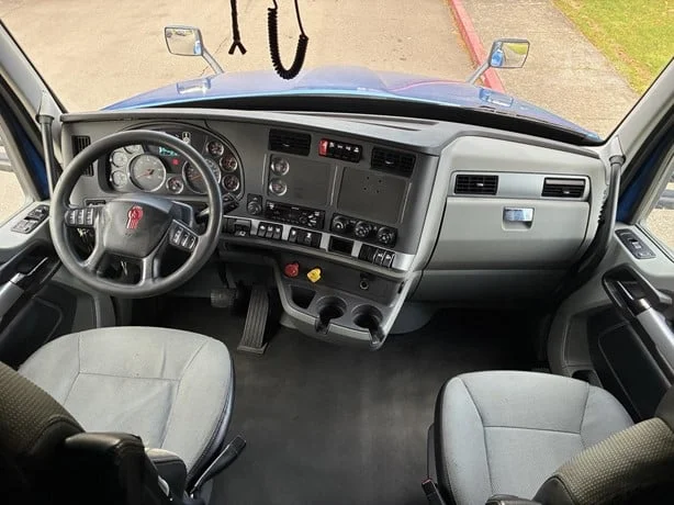 2021 Kenworth T680 in Portland, OR — photo 14