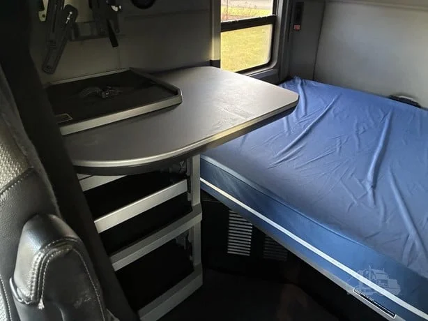 2021 Kenworth T680 in Portland, OR — photo 16