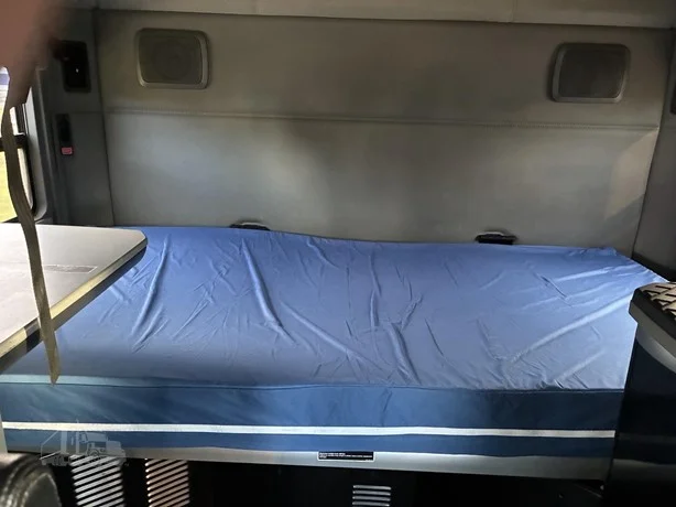 2021 Kenworth T680 in Portland, OR — photo 15