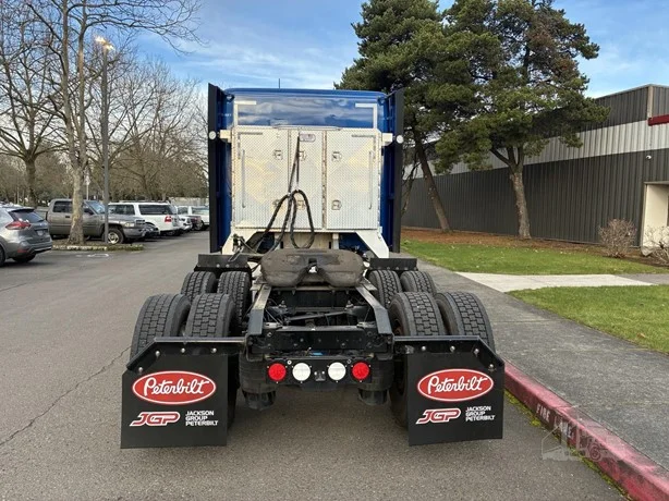 2021 Kenworth T680 in Portland, OR — photo 4