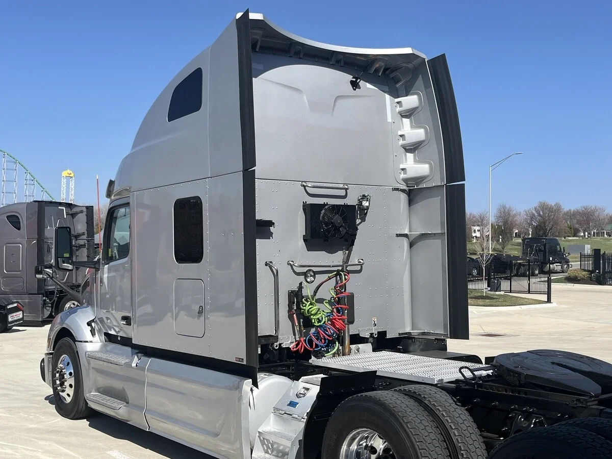 2023 Peterbilt 579 - image 5