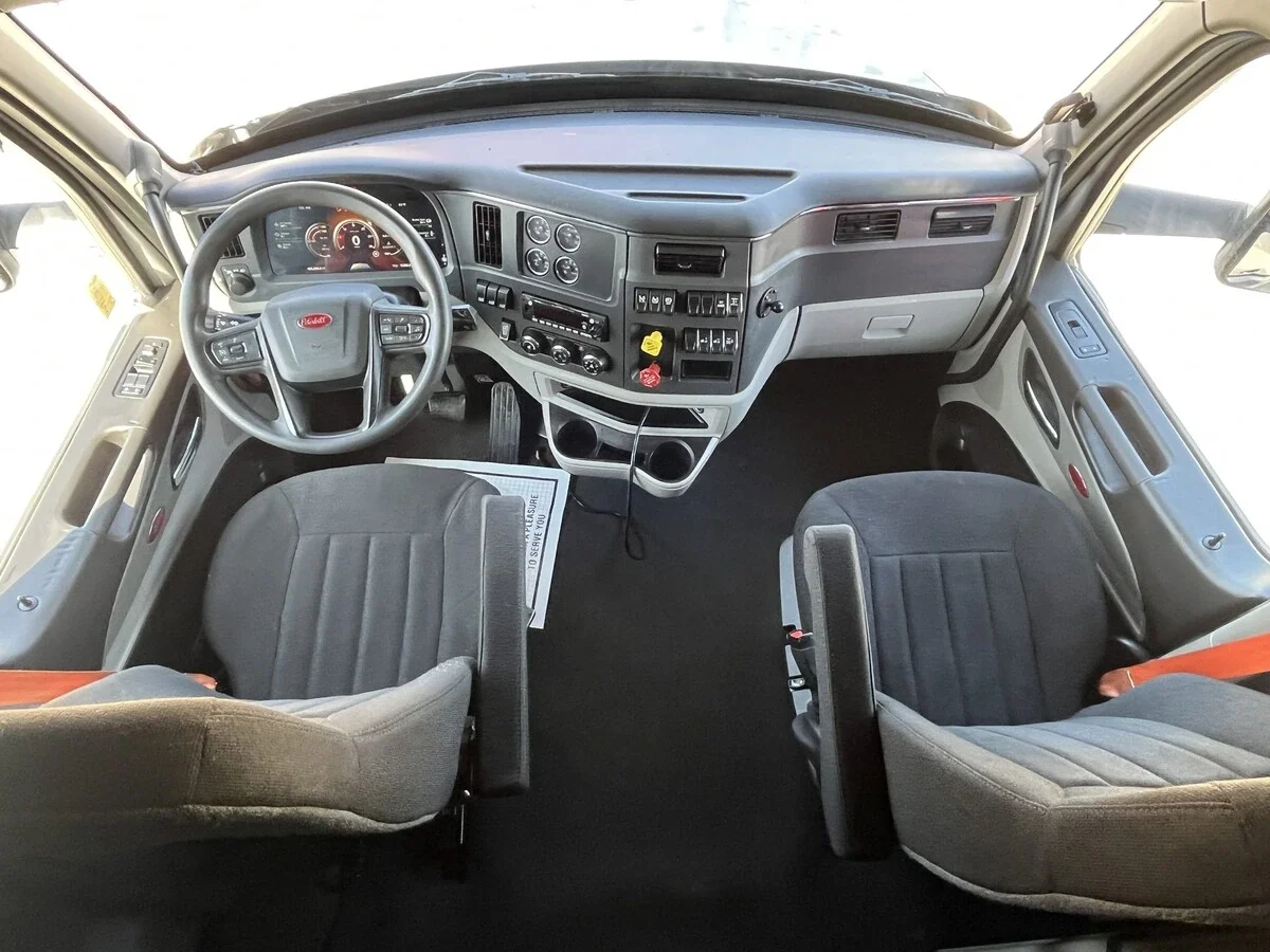 2023 Peterbilt 579 - image 26