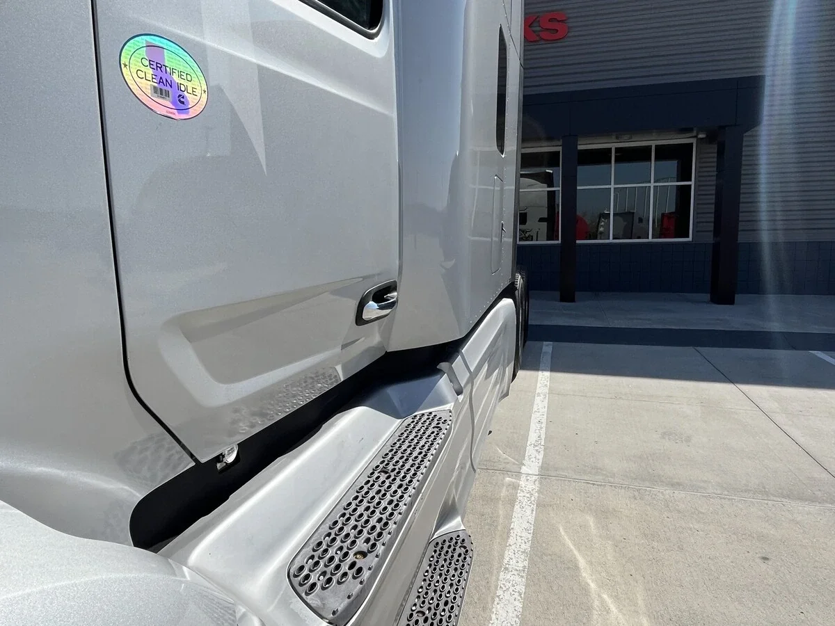 2023 Peterbilt 579 - image 16