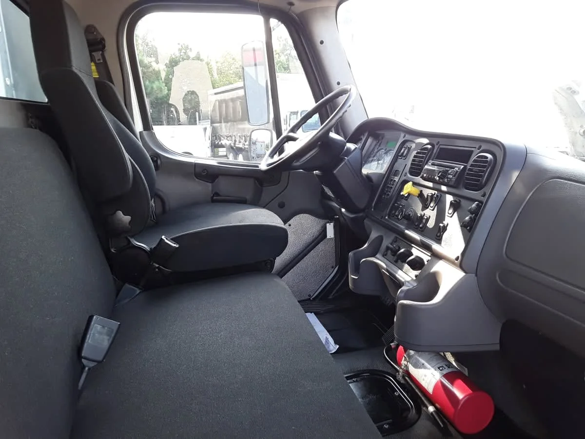 2020 Freightliner M2 106 in Charlotte, NC — photo 12