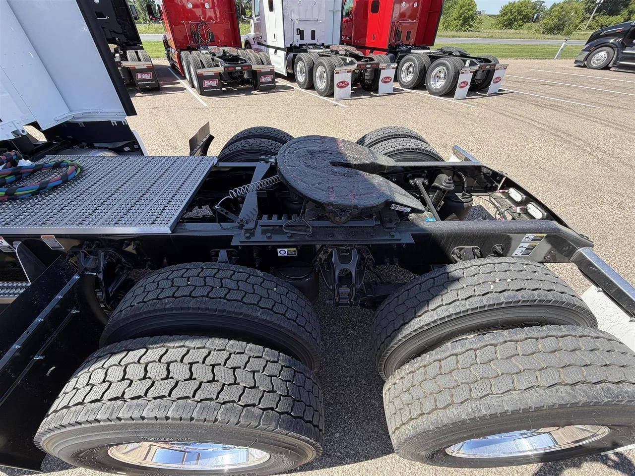 2027 Peterbilt 579 in Eau Claire, WI — photo 4