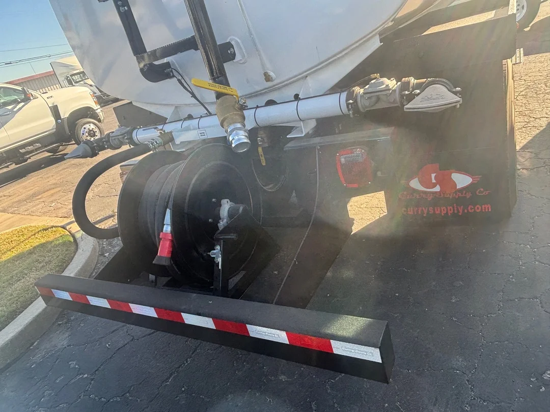 2025 International MV - image 2