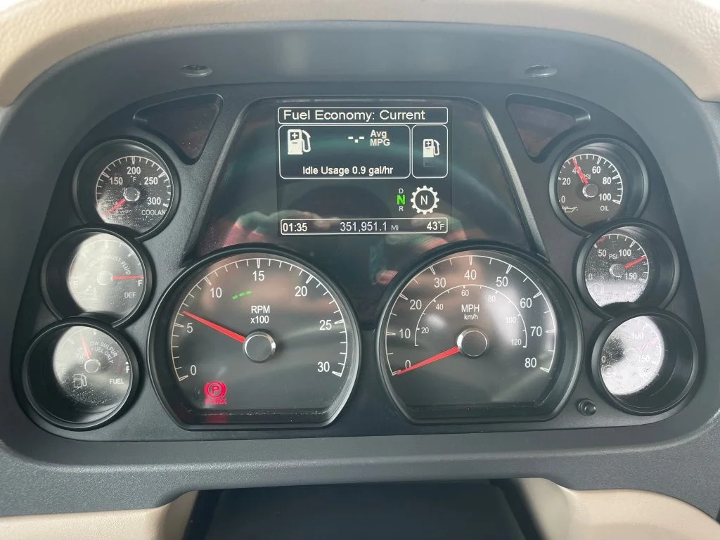 2020 Peterbilt 567 - image 11