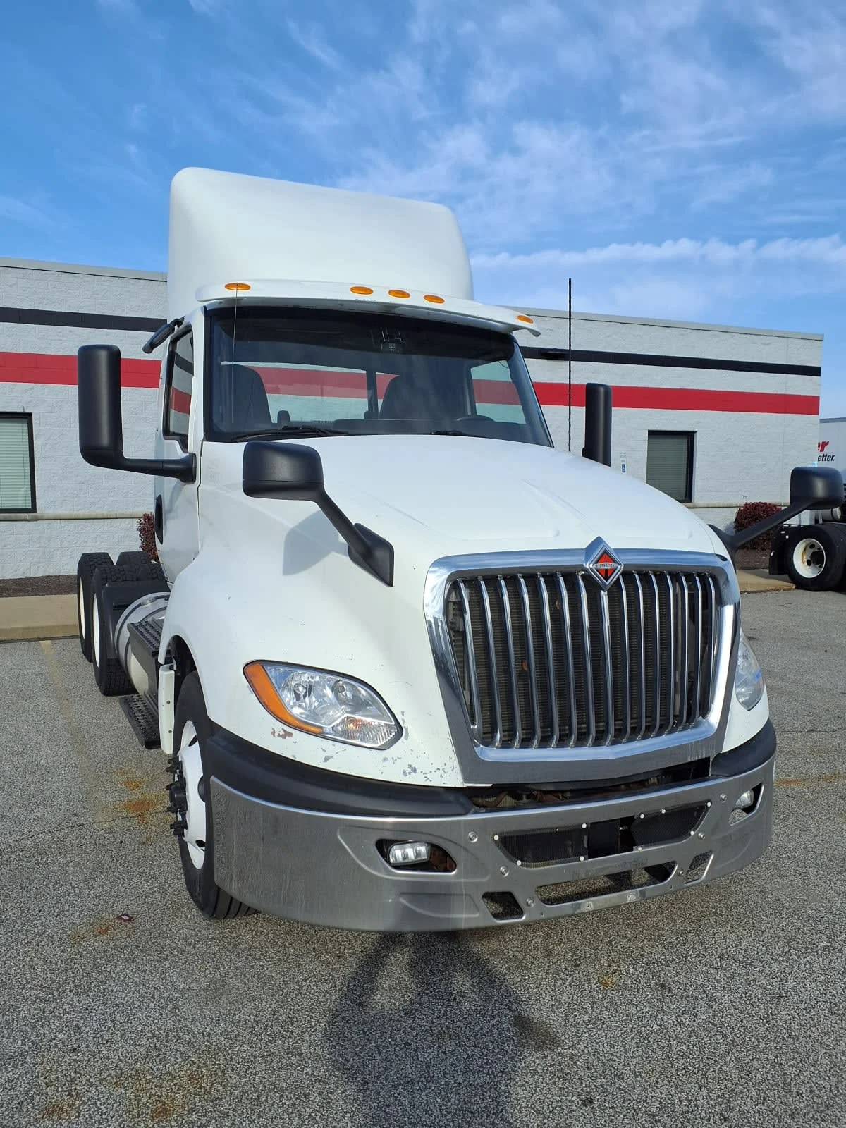 2019 International LT in Cleveland, OH — photo 3