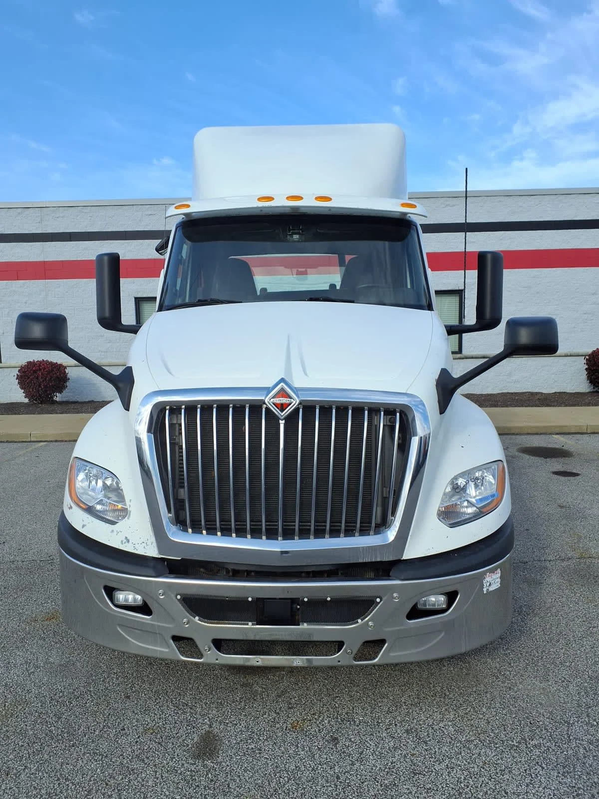 2019 International LT in Cleveland, OH — photo 2