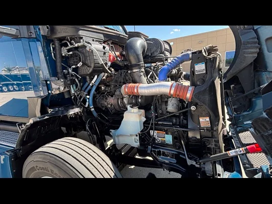2023 Kenworth T680 in El Paso, TX — photo 13
