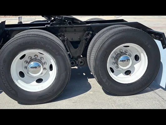 2023 Kenworth T680 in El Paso, TX — photo 15