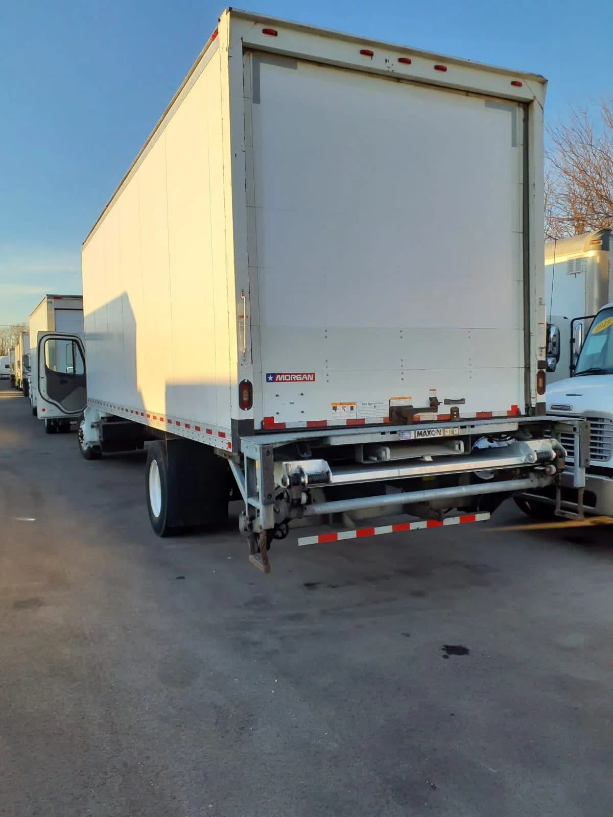 2019 Freightliner M2 106 - image 6