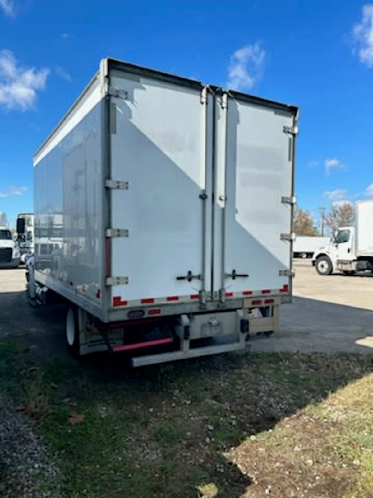 2019 International 4300 in West Chester, OH — photo 6