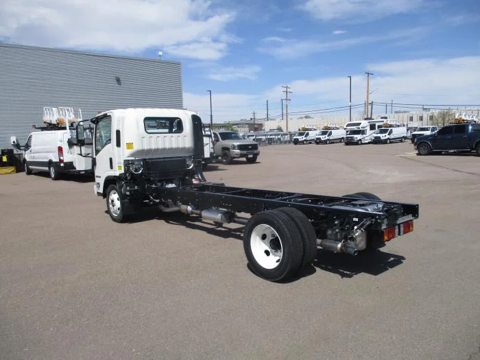 2026 Isuzu NQR — photo 8
