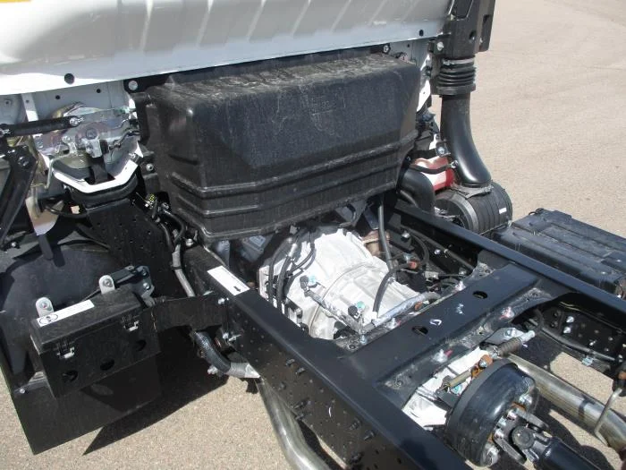 2026 Isuzu NQR — photo 10