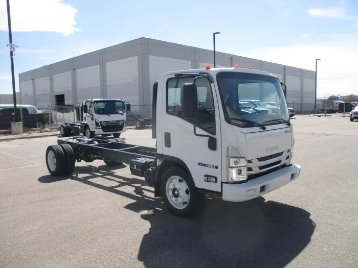 2026 Isuzu NQR — photo 4
