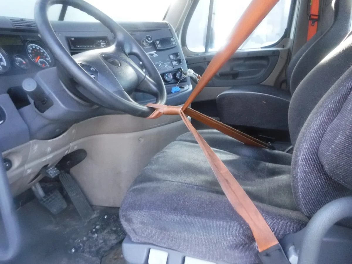 2020 Freightliner Cascadia in Springfield, MA — photo 7