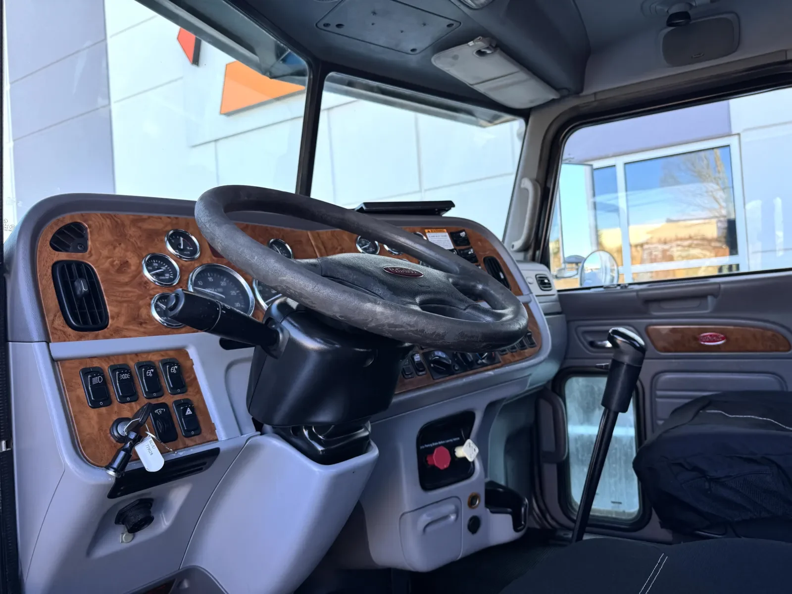 2009 Peterbilt 388 in Greer, SC — photo 15