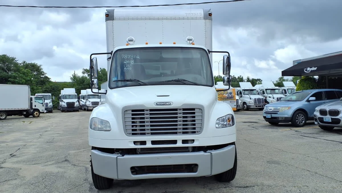 2018 Freightliner M2 106 in Warwick, RI — photo 2