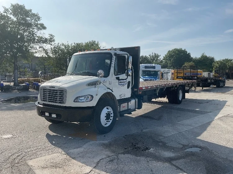 2019 Freightliner eM2 in Tampa, FL — photo 3
