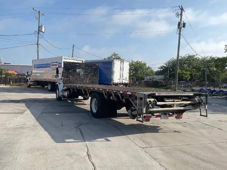 2019 Freightliner eM2 in Tampa, FL — photo 6