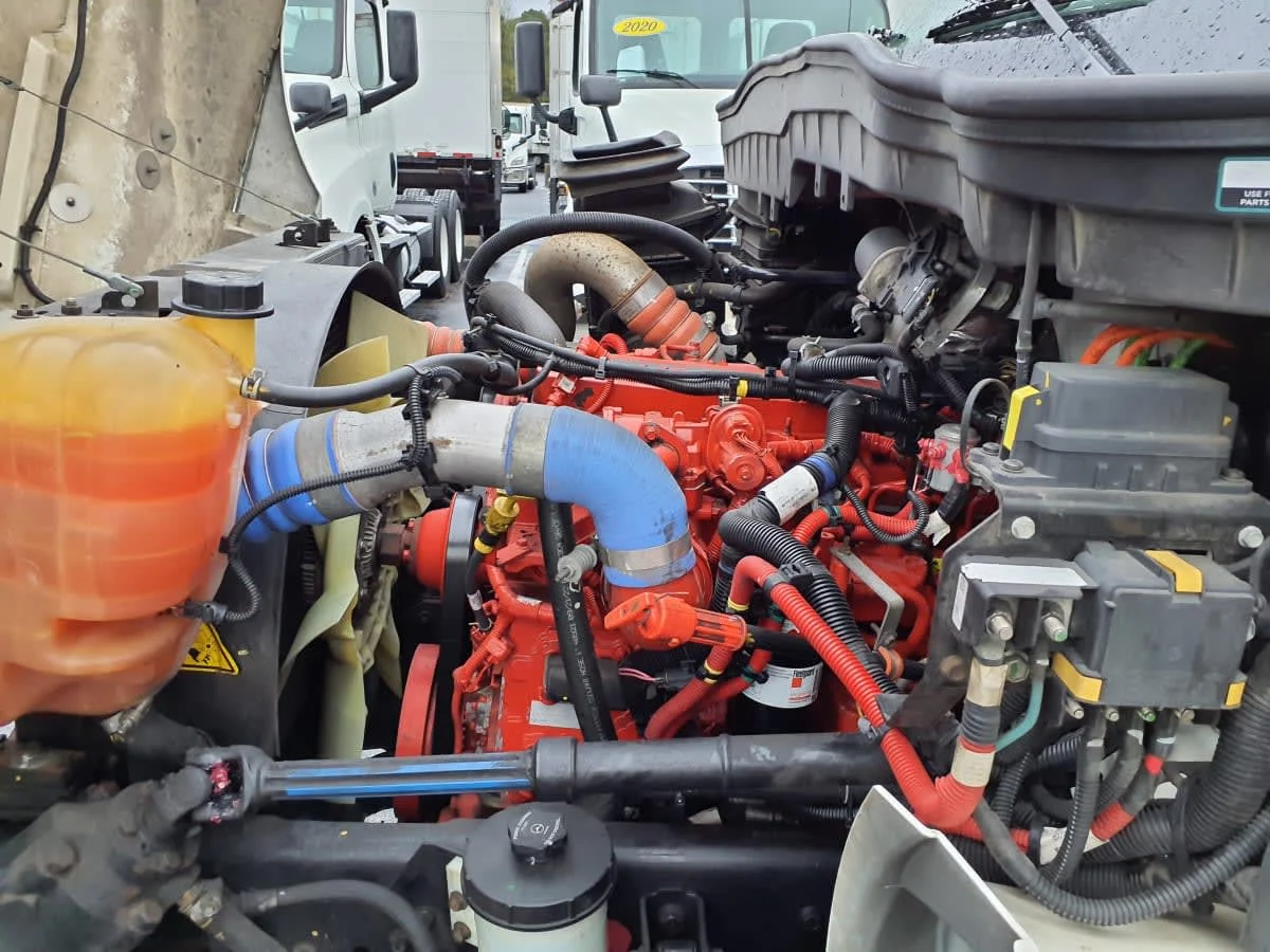 2020 International MV - image 9