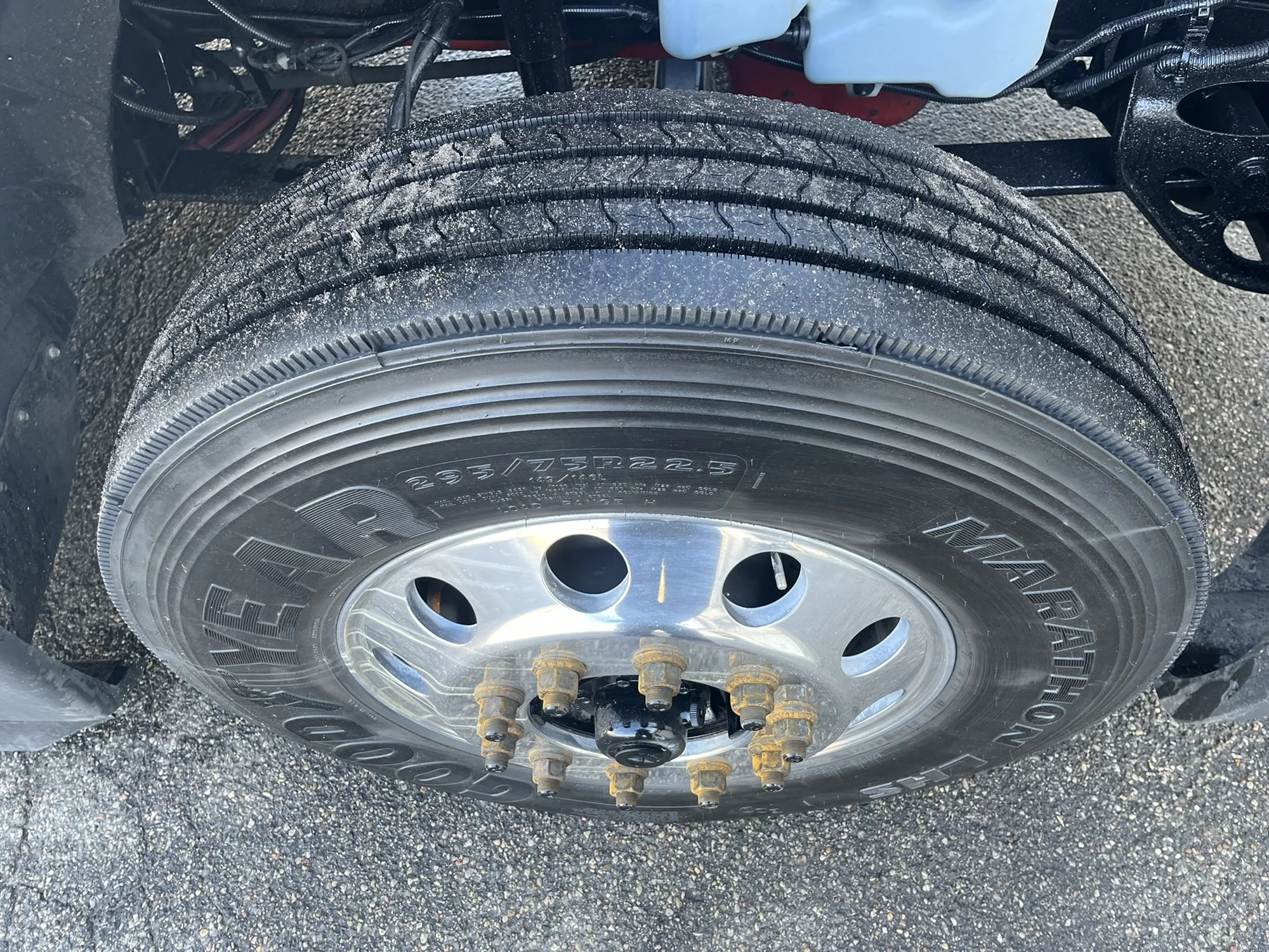 2021 International LT - image 10