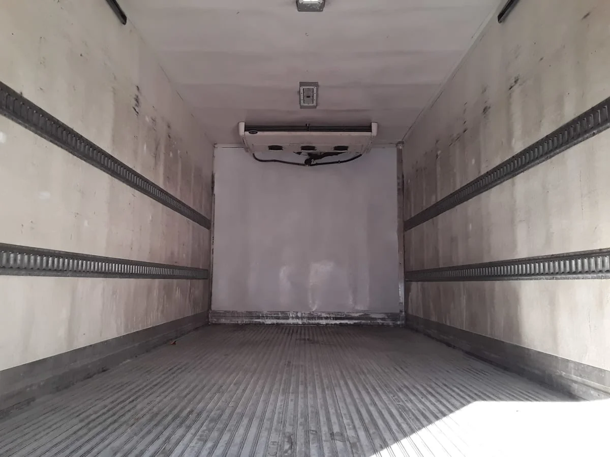 2018 Isuzu NRR - image 9