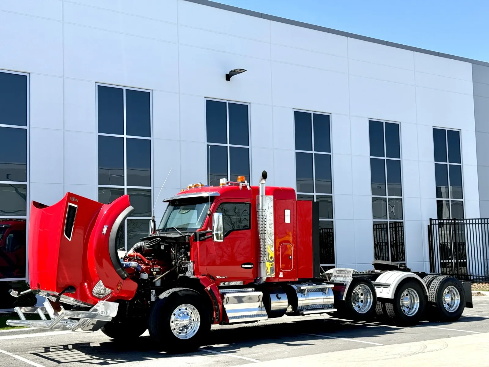 2020 Kenworth T880 - image 10