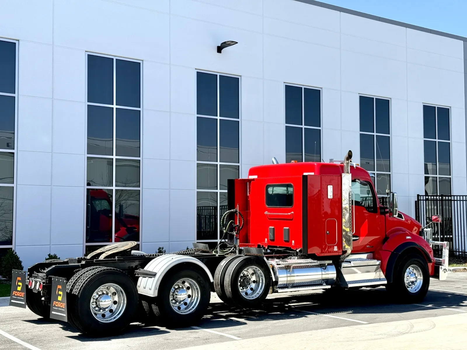 2020 Kenworth T880 - image 5