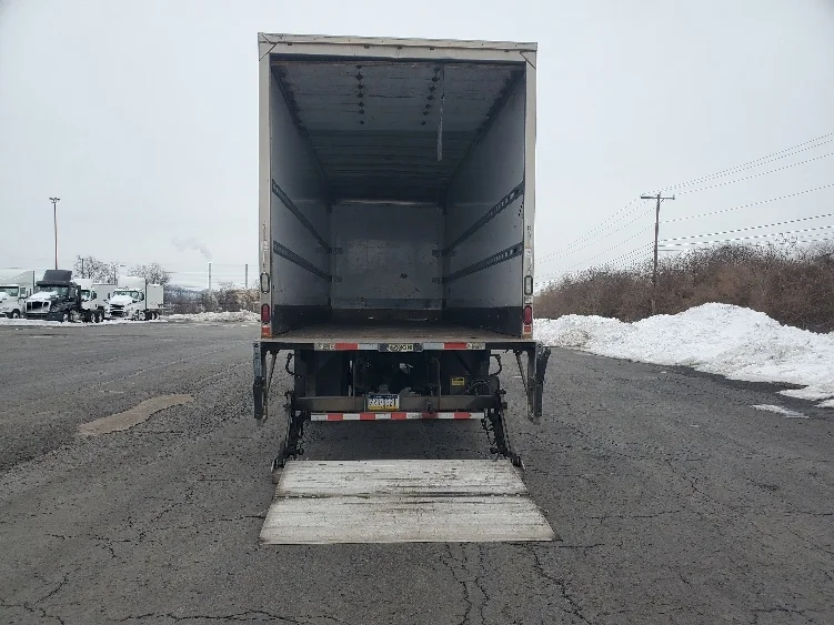 2017 Freightliner M2 106 - image 9